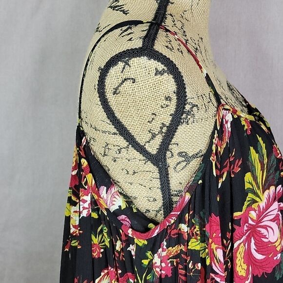 ALYTHEA Floral Cold Shoulder Blouse Medium - Picture 6 of 10